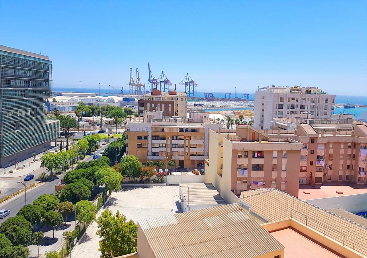 Апартаменты Malaga Centro Экстерьер фото